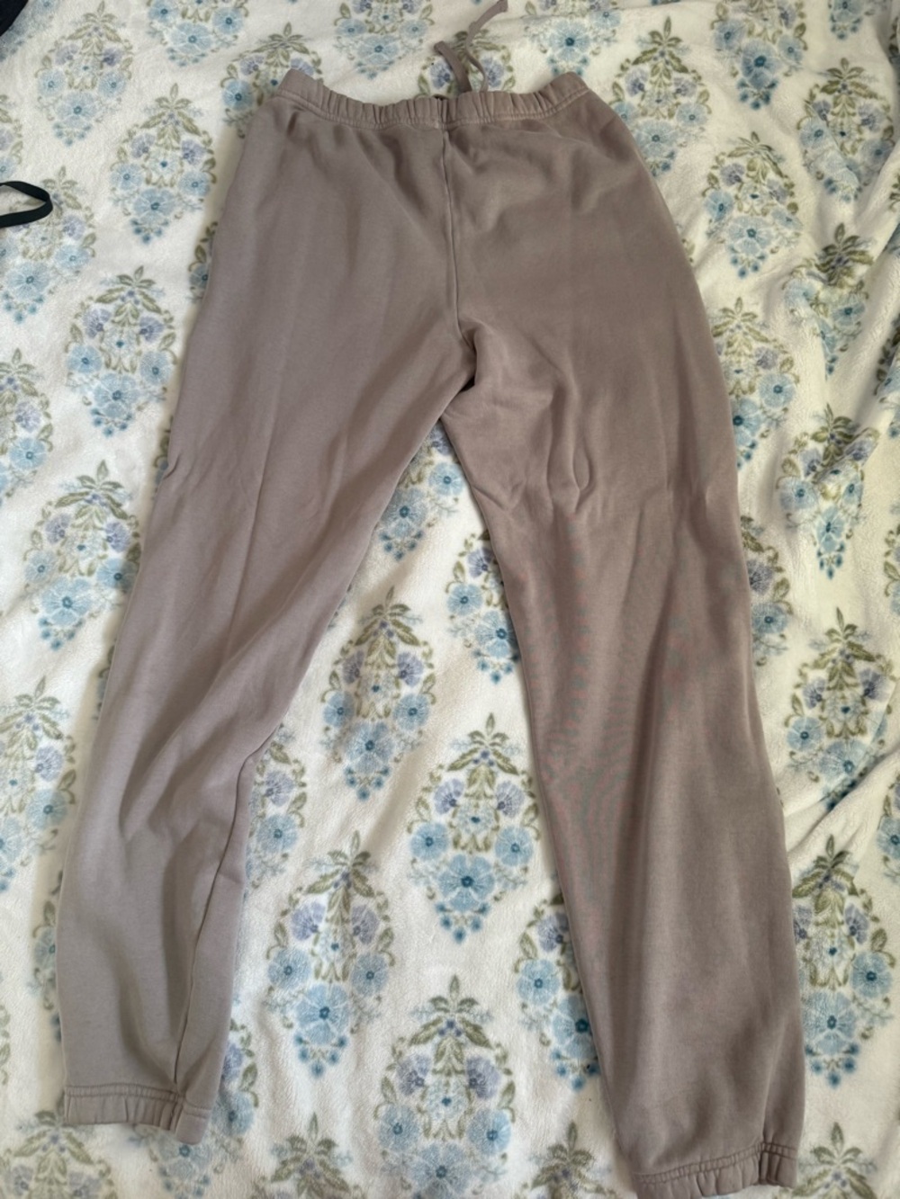 SKIMS Cozy light purple Sweatpants with Adjustable Waist - Picture 3 of 5